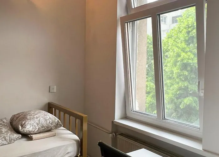 بيت شباب Miklosiceva