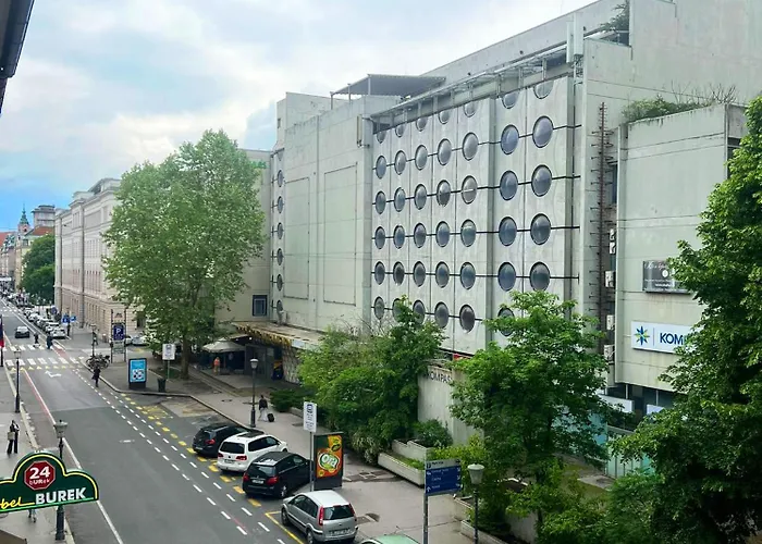 Miklosiceva Hostel Ljubljana